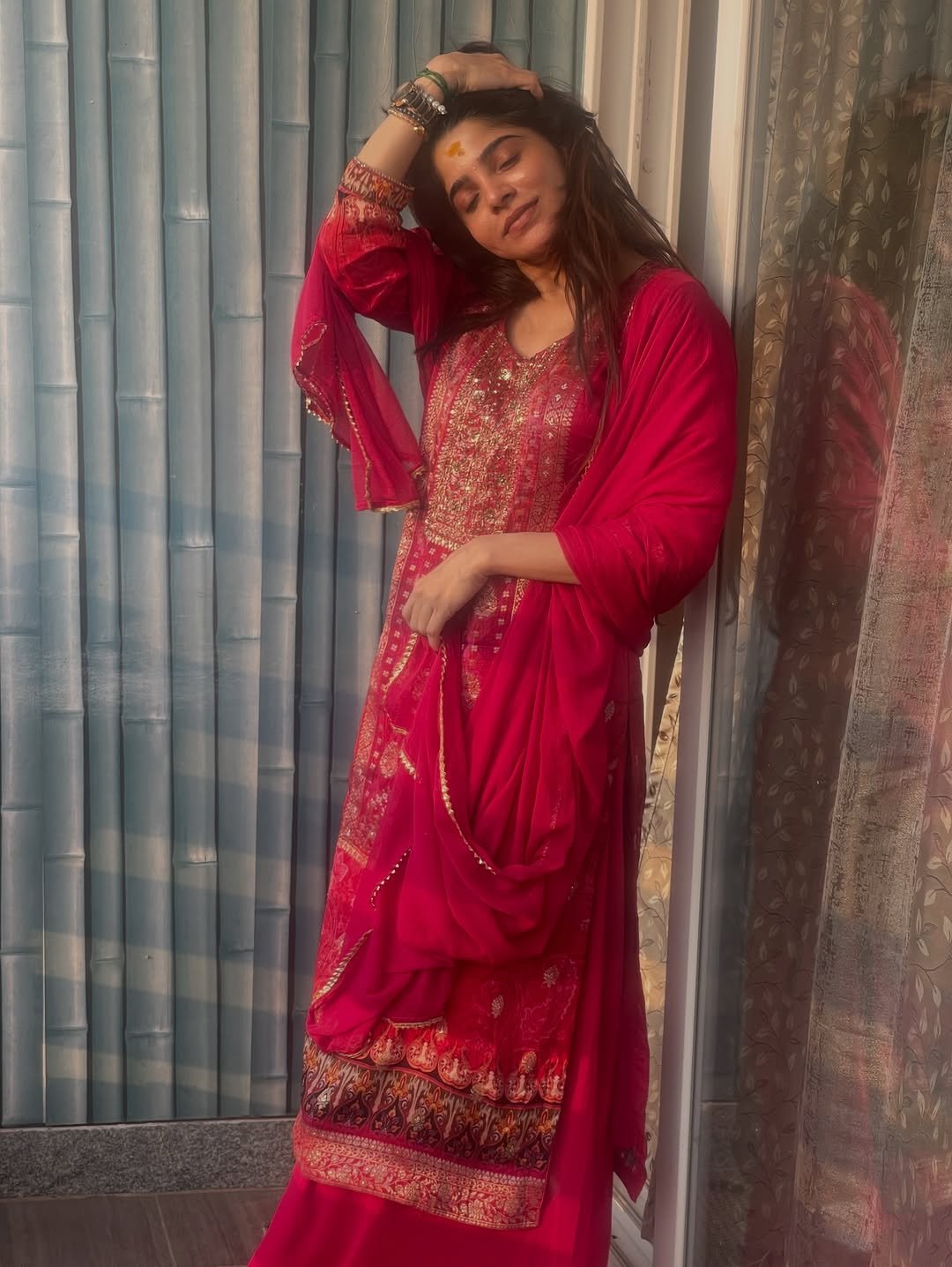 Divya Bharathi Stuns in Red Traditional Outfit – Latest HD Photos (10)