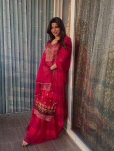 Divya Bharathi Stuns in Red Traditional Outfit – Latest HD Photos (5)