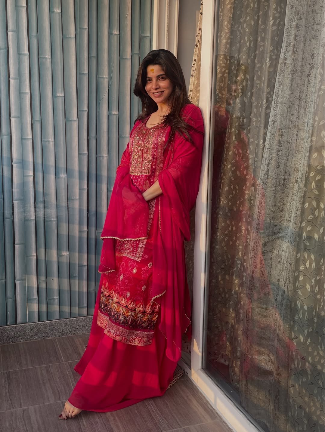 Divya Bharathi Stuns in Red Traditional Outfit – Latest HD Photos (5)