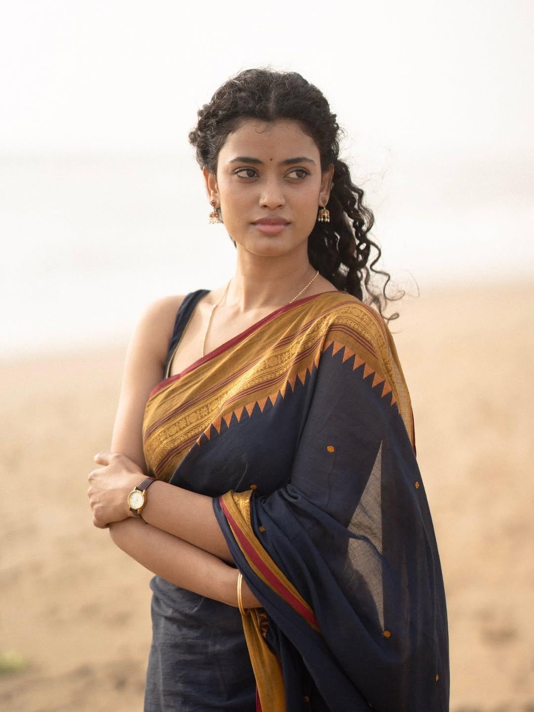 Ira Dayanand Reddy Looks Elegant in Black Saree (1)