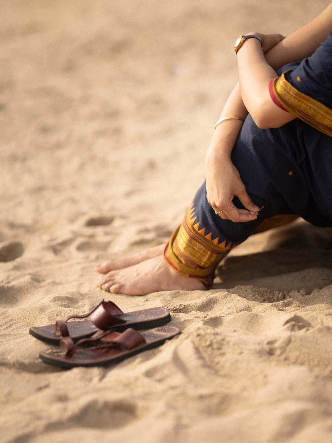 Ira Dayanand Reddy Looks Elegant in Black Saree (8)