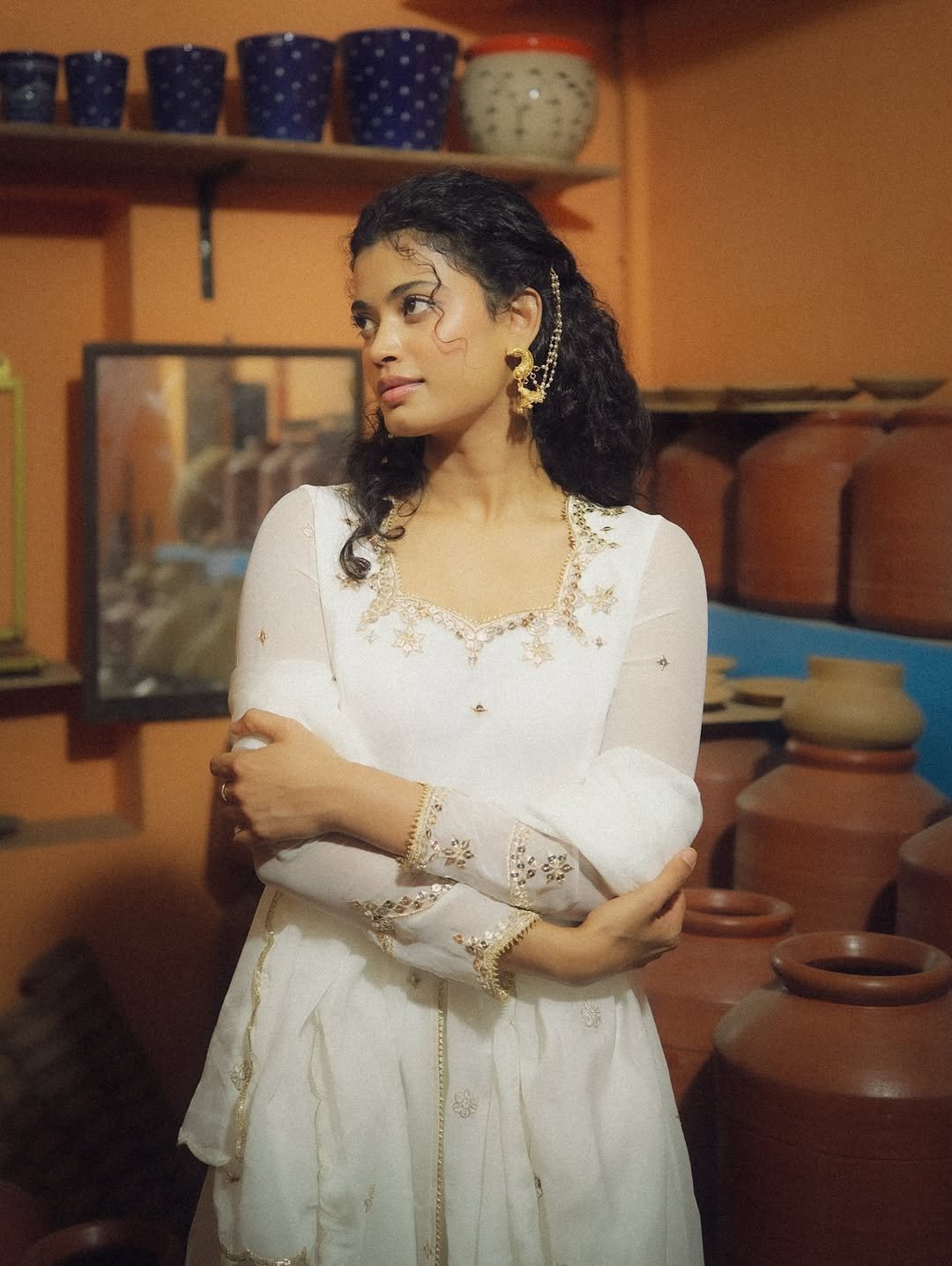 Ira Dayanand Reddy Looks Graceful in White Ethnic Outfit (3)