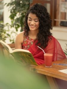 Ira Dayanand Reddy Looks Stunning in Red Saree – Latest HD Photos (10)