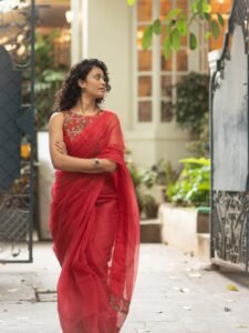 Ira Dayanand Reddy Looks Stunning in Red Saree – Latest HD Photos (2)