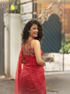 Ira Dayanand Reddy Looks Stunning in Red Saree – Latest HD Photos (7)