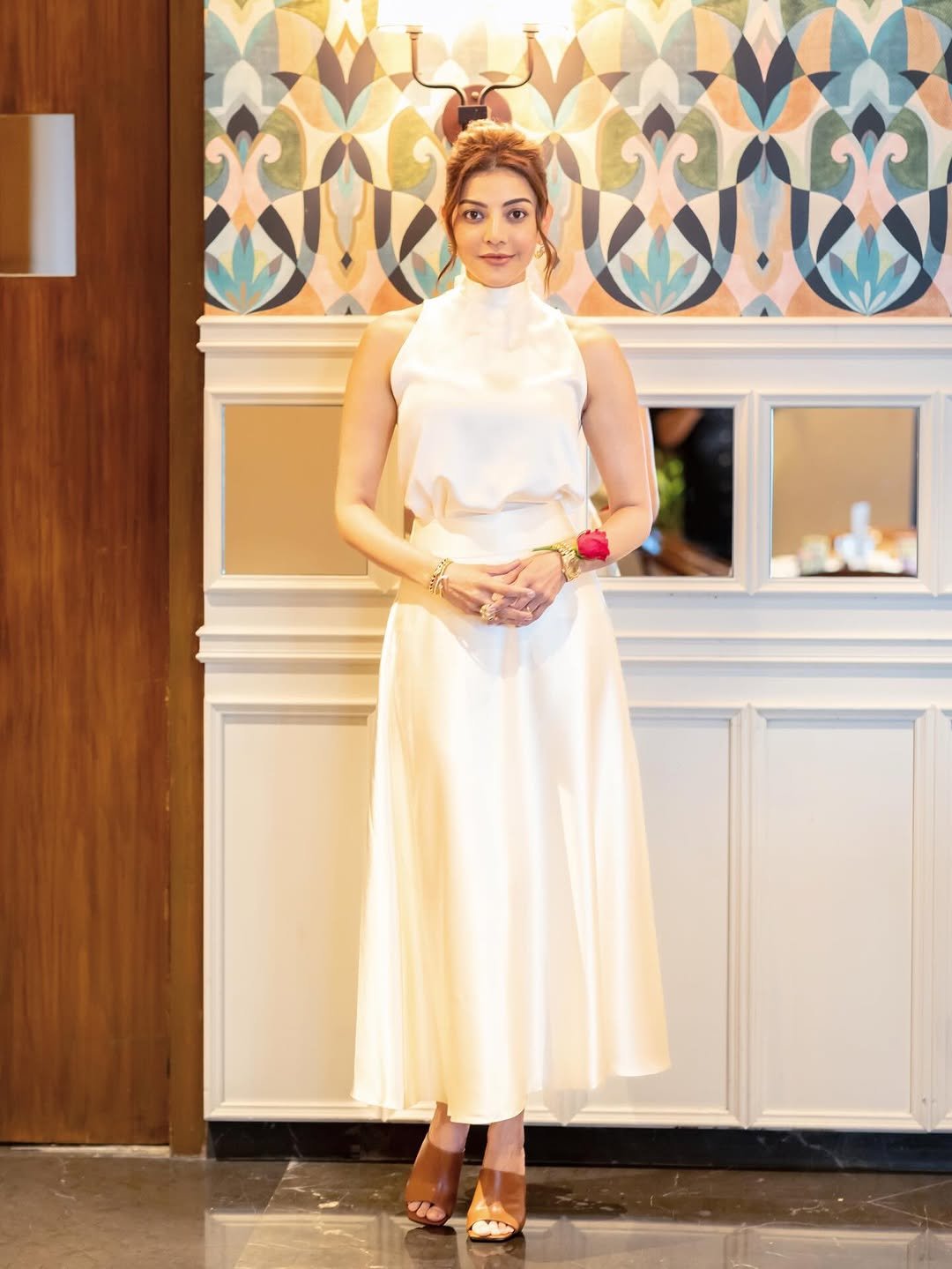 Kajal Aggarwal Looks Stunning in Elegant White Outfit (3)