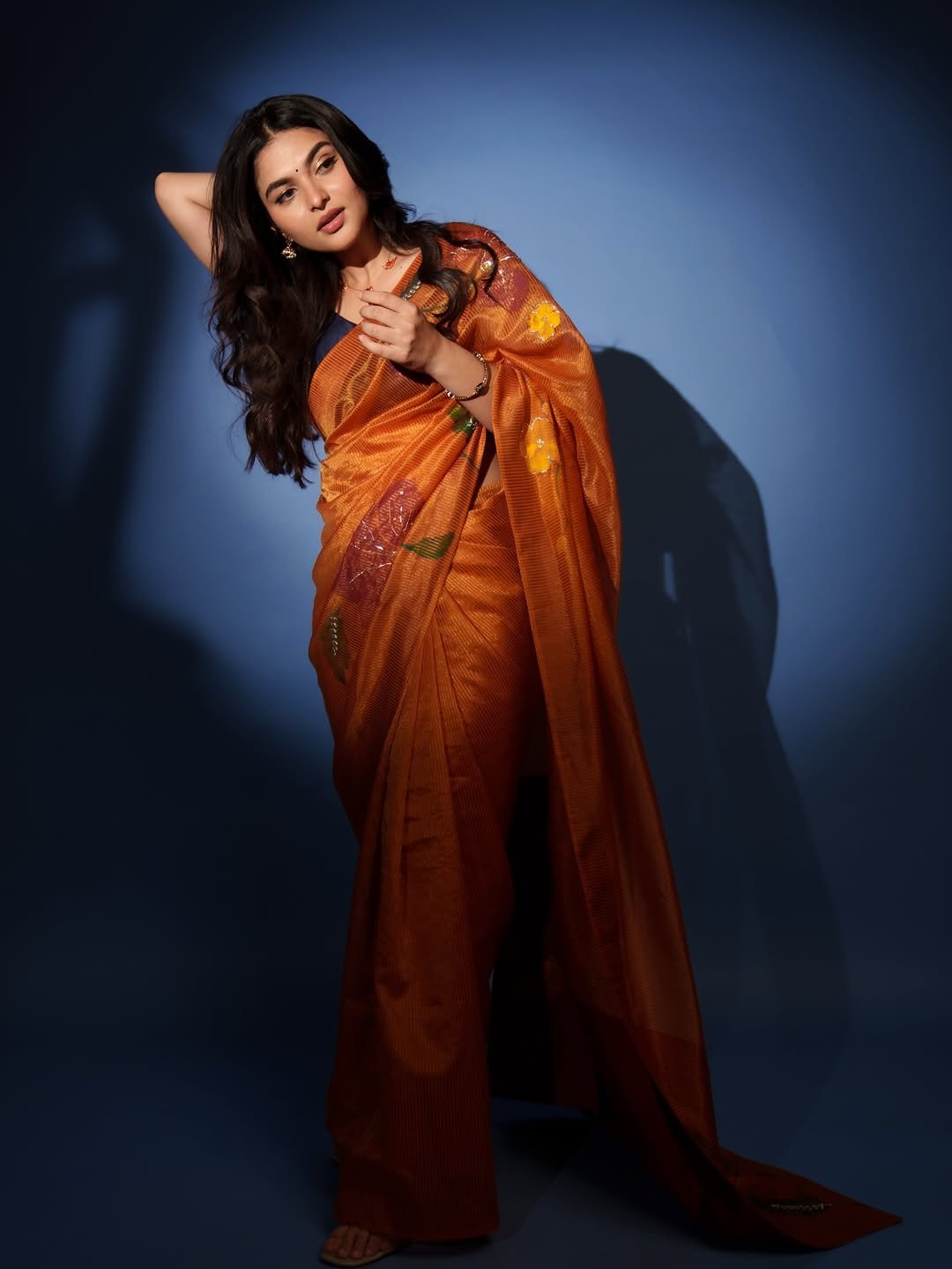 Kayadu Lohar Stunning Orange Saree Traditional Look HD Images (3)