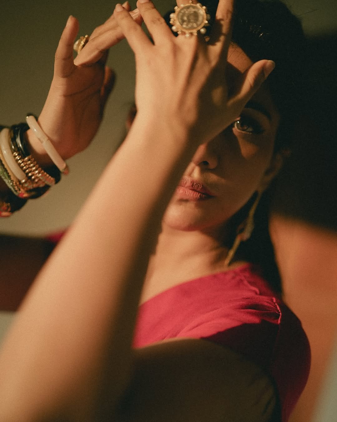 Madonna Sebastian Stunning Glam Photoshoot HD Images (12)