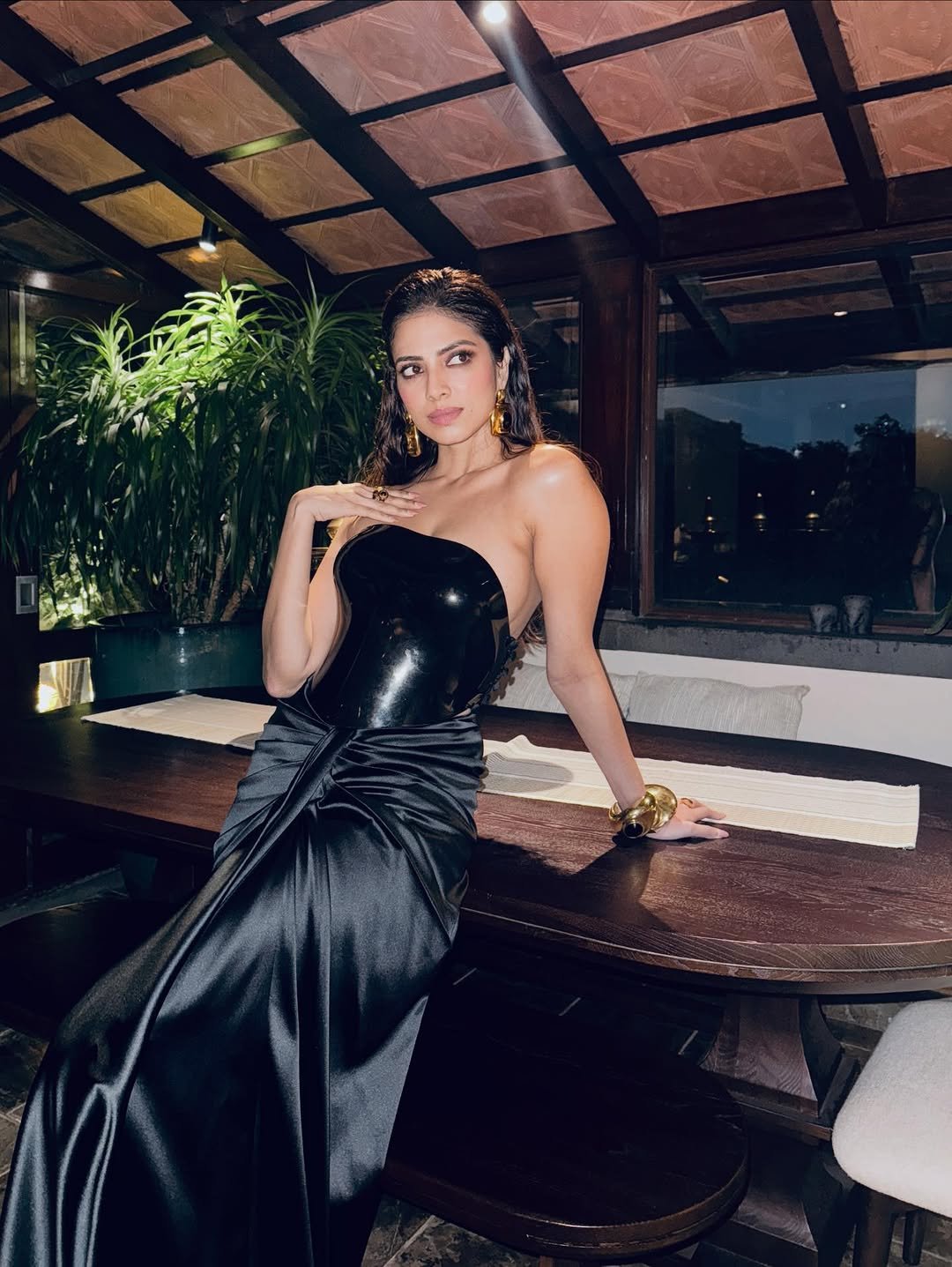Malavika Mohanan Bold Black Outfit Photos – ActorFacts (2)
