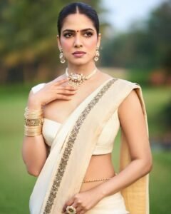 Malavika Mohanan Elegant in Cream Saree – Latest Traditional HD Photos 2026 (1)