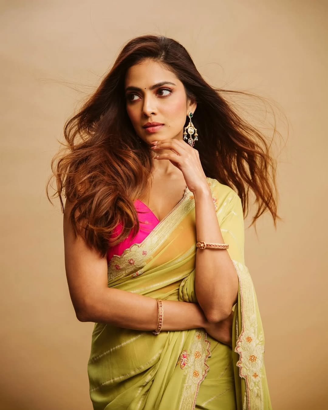 Malavika Mohanan Stunning Green Saree Photos 2026 (1)