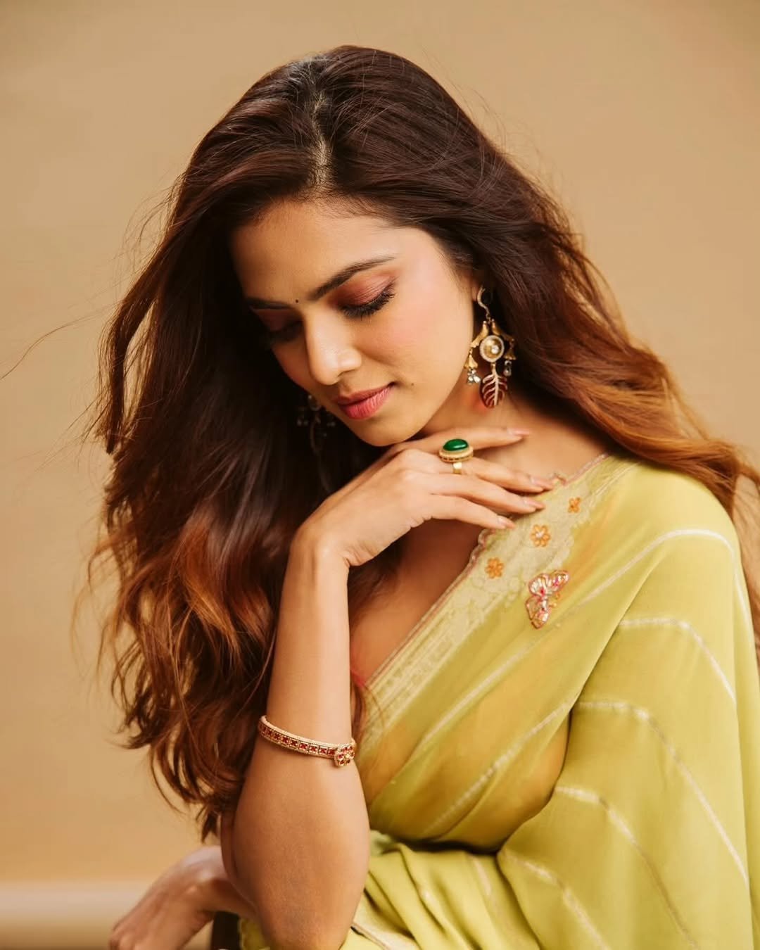 Malavika Mohanan Stunning Green Saree Photos 2026 (10)