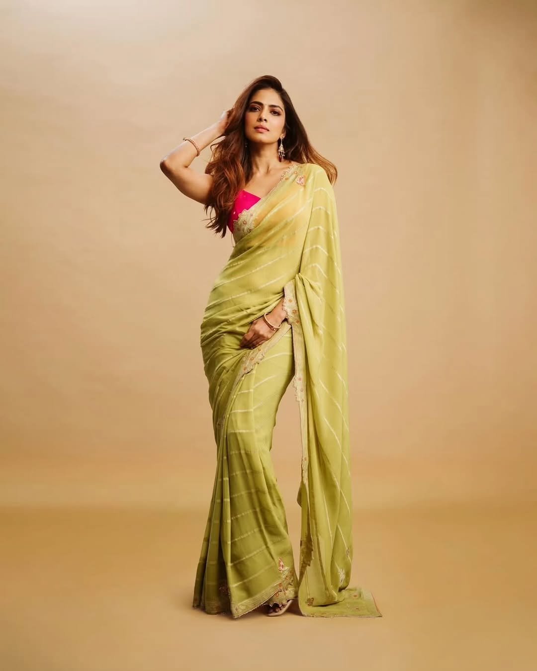 Malavika Mohanan Stunning Green Saree Photos 2026 (3)