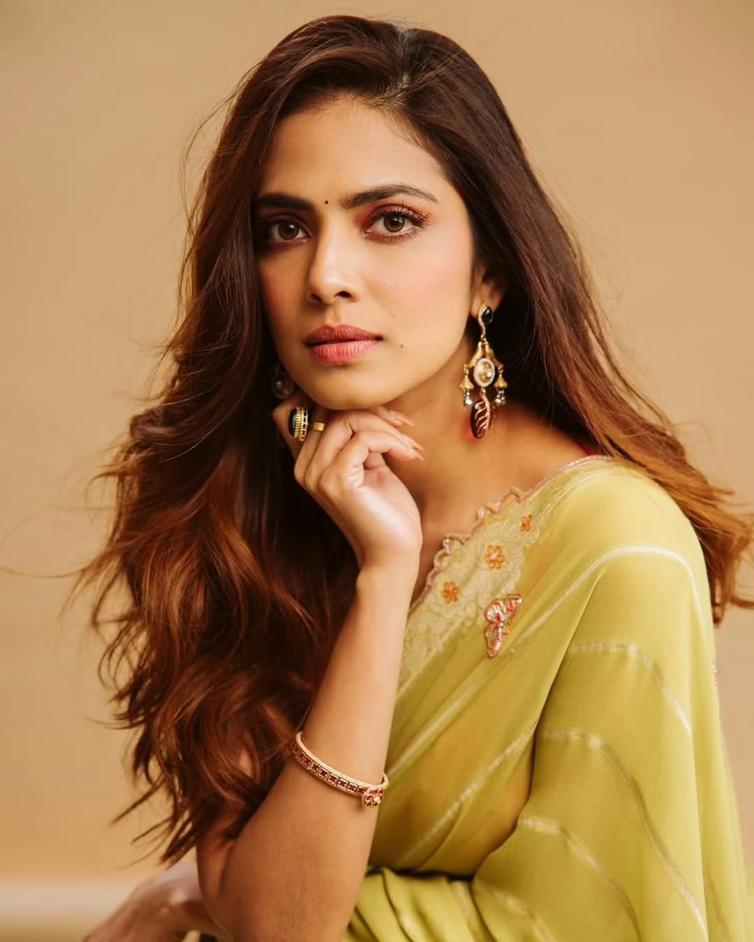 Malavika Mohanan Stunning Green Saree Photos 2026 (6)