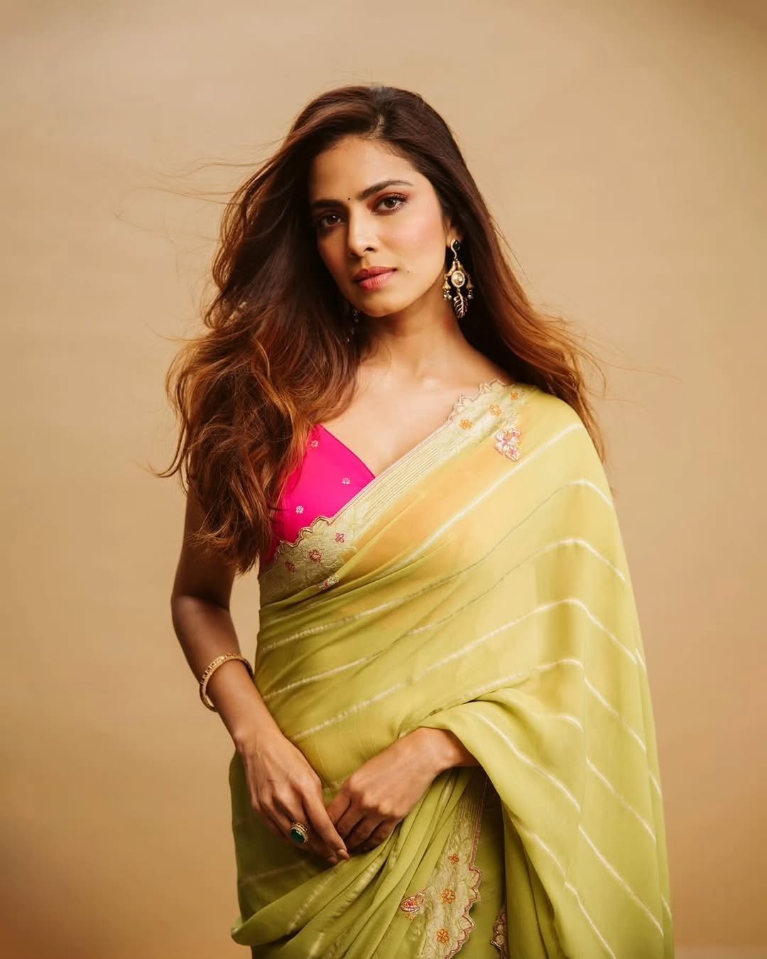 Malavika Mohanan Stunning Green Saree Photos 2026 (9)