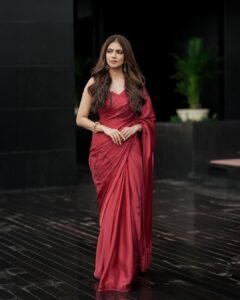 Malavika Mohanan Stunning in Red Designer Saree – Latest HD Photoshoot Images (13)