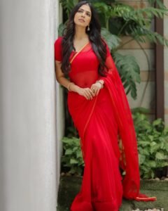 Malavika Mohanan Stunning in Red Designer Saree – Latest HD Photoshoot Images (2)