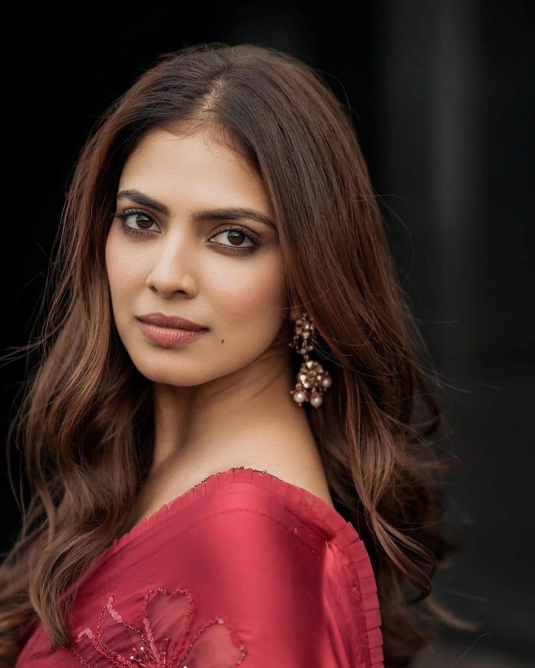Malavika Mohanan Stunning in Red Designer Saree – Latest HD Photoshoot Images (3)