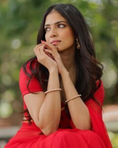 Malavika Mohanan Stunning in Red Designer Saree – Latest HD Photoshoot Images (6)