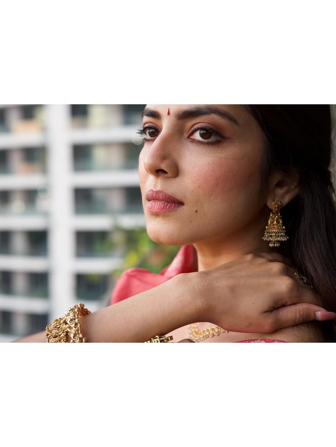 Malavika Mohanan Stuns in Red Silk Saree – ActorFacts (10)