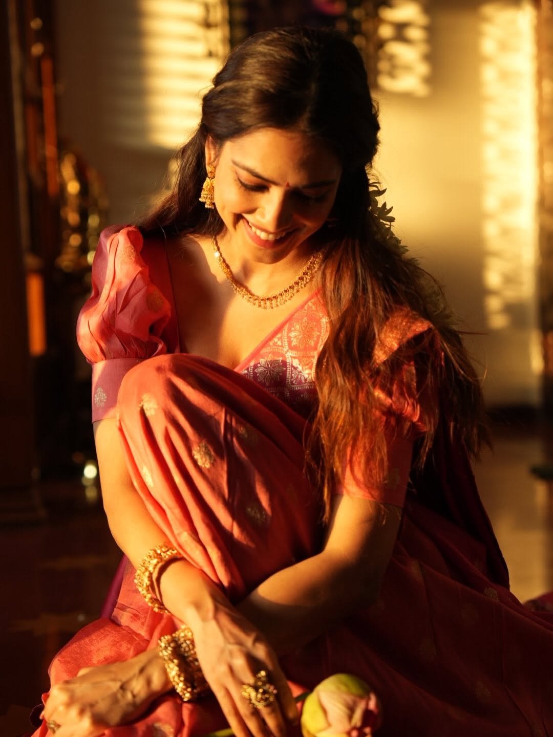 Malavika Mohanan Stuns in Red Silk Saree – ActorFacts (2)