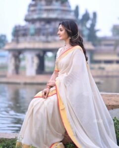 Manju Warrier in Kerala Saree Look HD Images latest HD photos