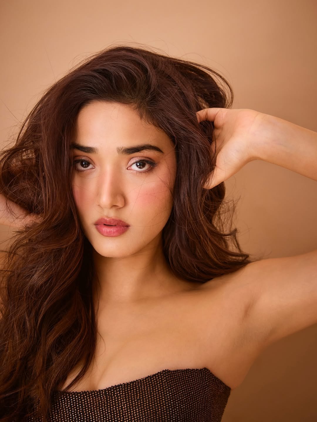 Medha Shankar Glamorous Studio Photoshoot HD Images (4)