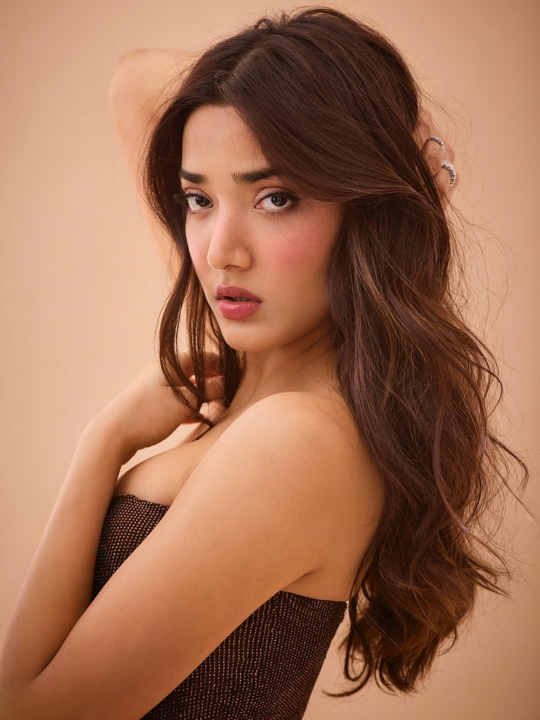 Medha Shankar Glamorous Studio Photoshoot HD Images (7)