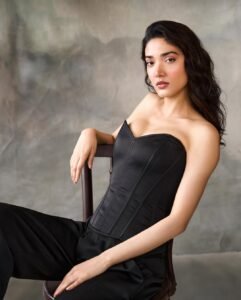 Medha Shankar Stuns in Elegant Black Strapless Outfit beautiful outfit images