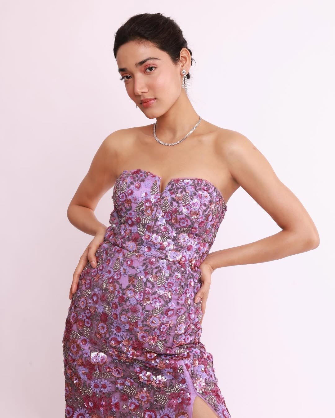 Medha Shankar Stuns in Pink Floral Strapless Dress – Latest HD Photos (12)