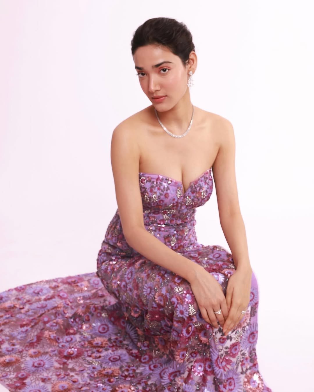 Medha Shankar Stuns in Pink Floral Strapless Dress – Latest HD Photos (3)