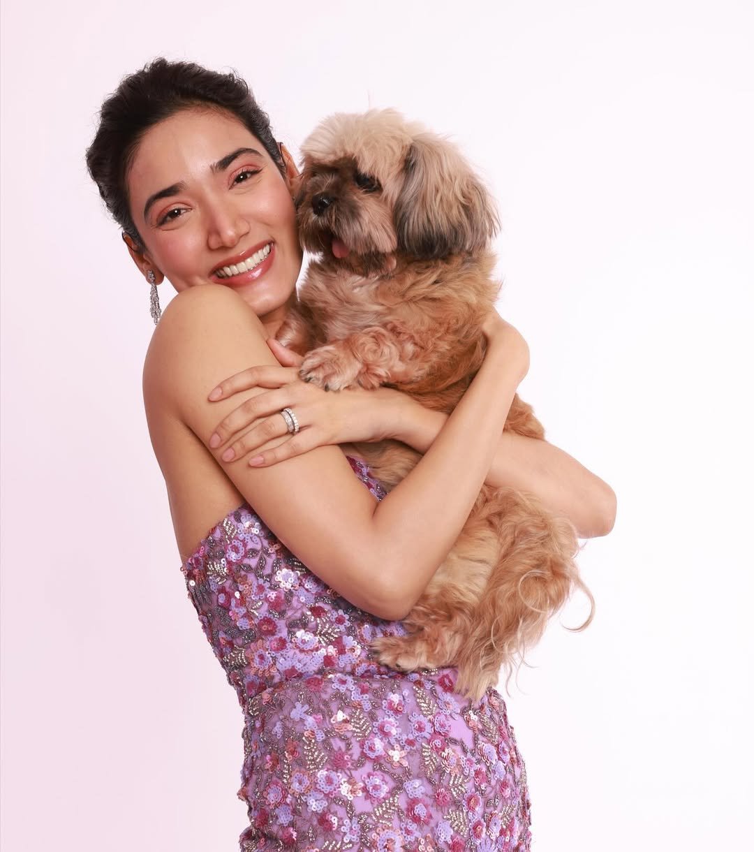 Medha Shankar Stuns in Pink Floral Strapless Dress – Latest HD Photos (6)