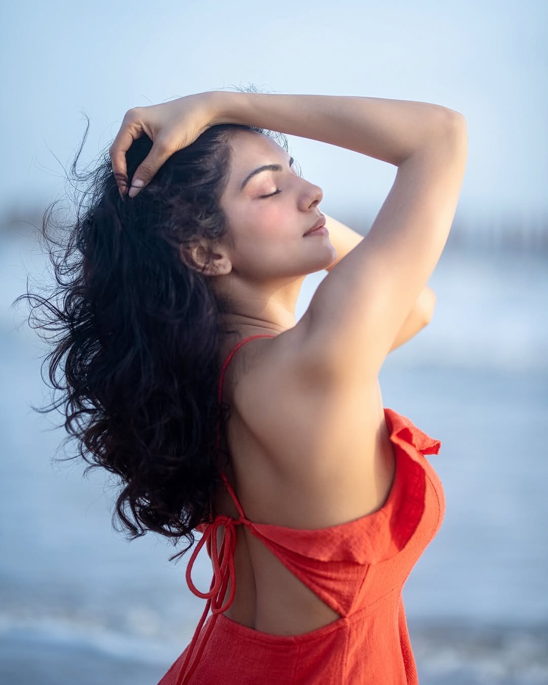 Misha Narang Stunning Beach Look in Orange Dress (2)