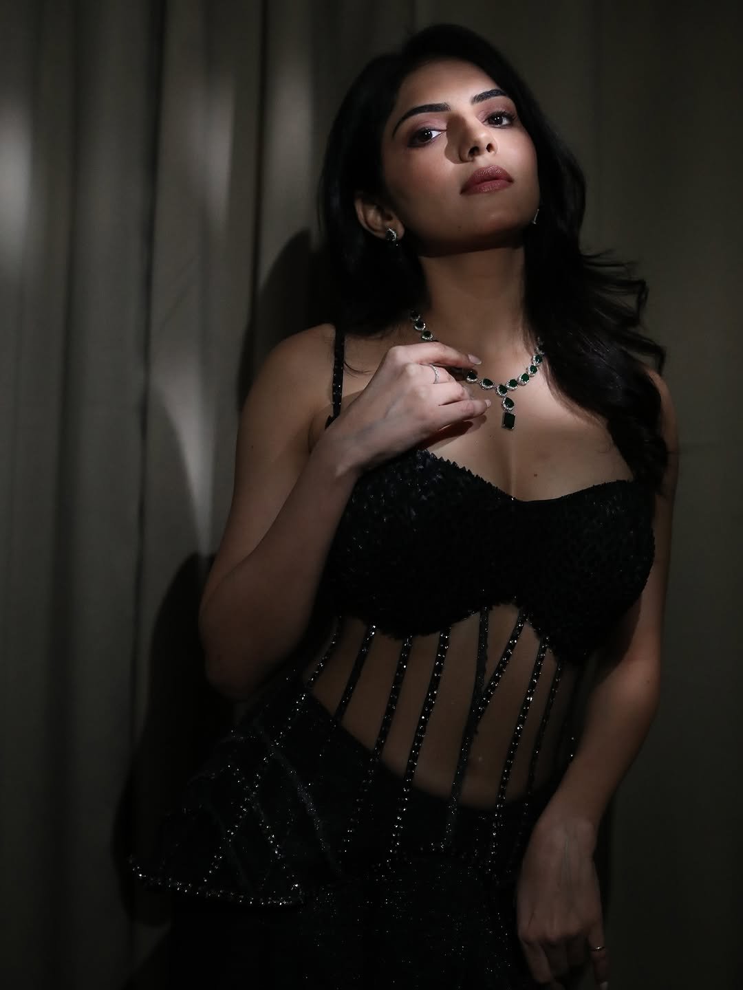 Misha Narang Stunning Black Gown Photoshoot (8)