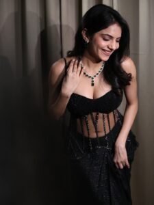 Misha Narang Stunning Black Gown Photoshoot latest HD photos