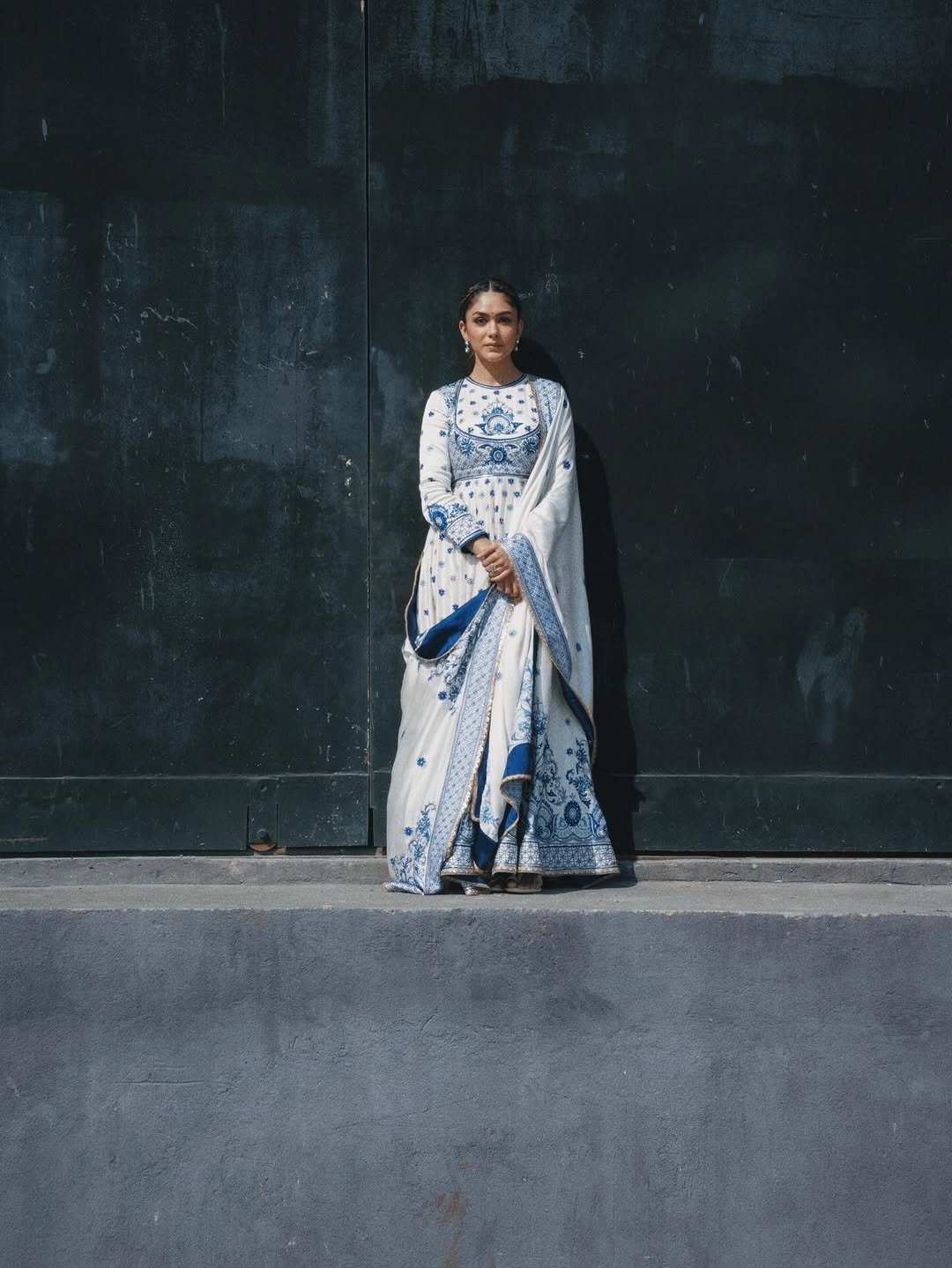 Mrunal Thakur Looks Stunning in Elegant Blue & White Outfit – Latest HD Photos (2)