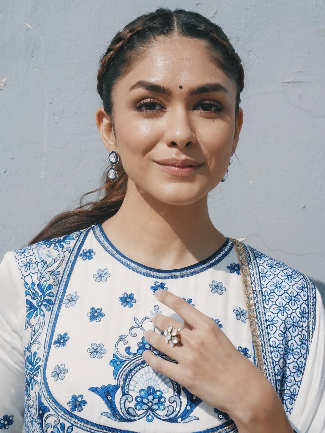 Mrunal Thakur Looks Stunning in Elegant Blue & White Outfit – Latest HD Photos (6)