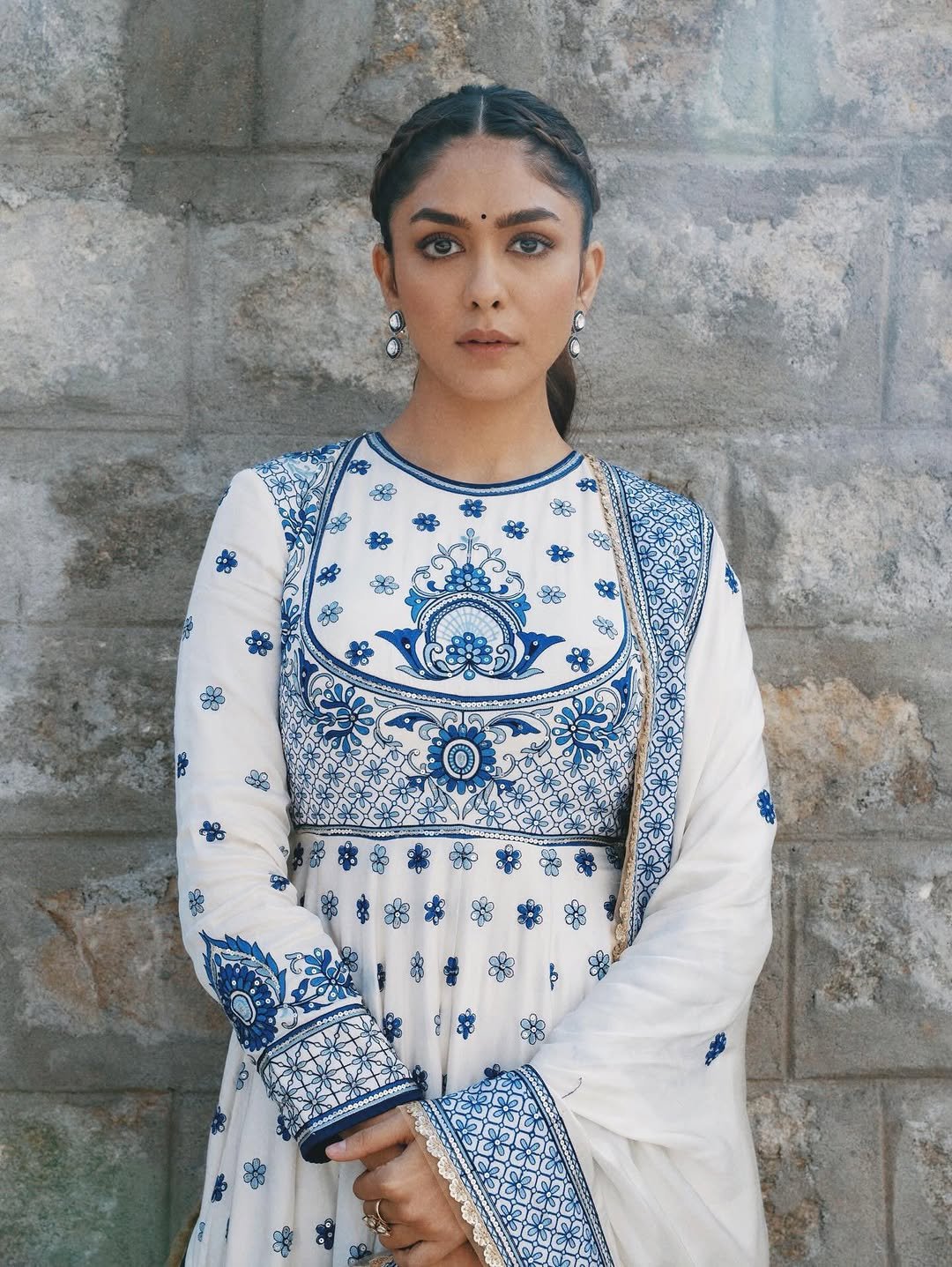 Mrunal Thakur Looks Stunning in Elegant Blue & White Outfit – Latest HD Photos (7)