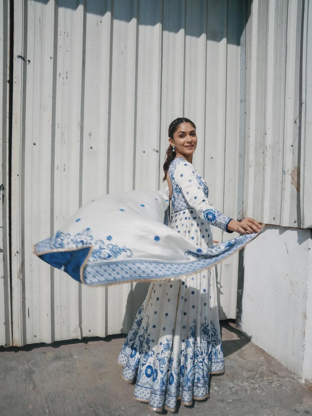 Mrunal Thakur Looks Stunning in Elegant Blue & White Outfit – Latest HD Photos (8)