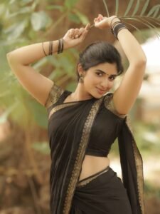 Pragya Nagra Stuns in Elegant Black Saree – Latest HD Photos (15)