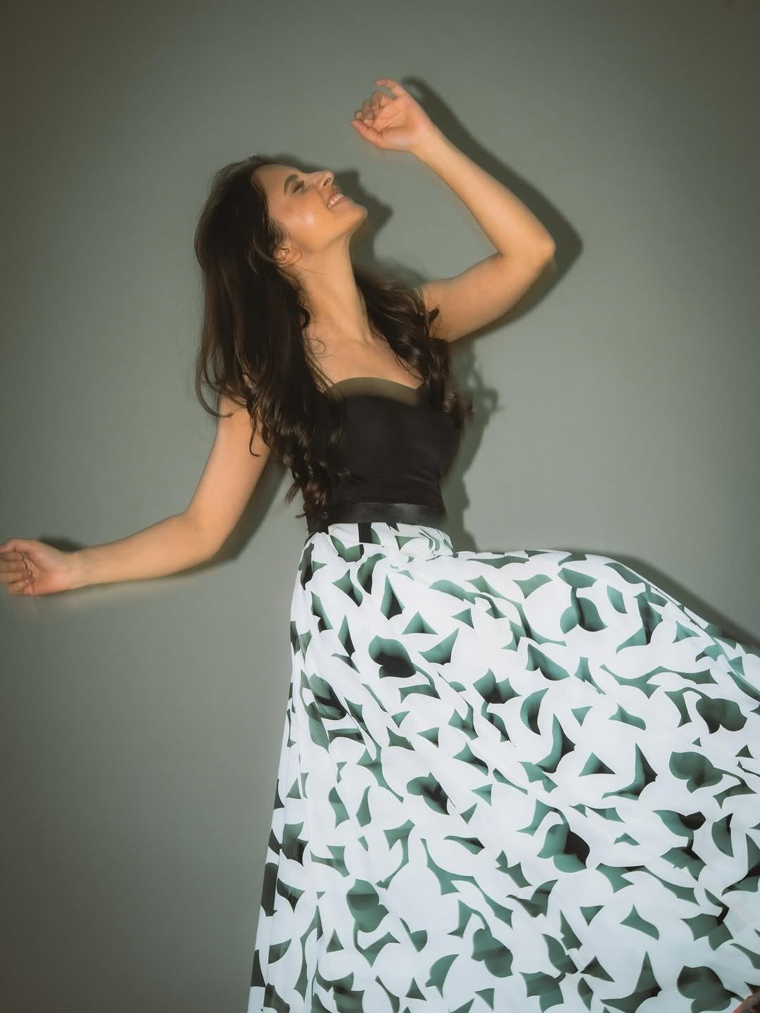 Preethi Asrani Stylish Western Look HD Images (3)