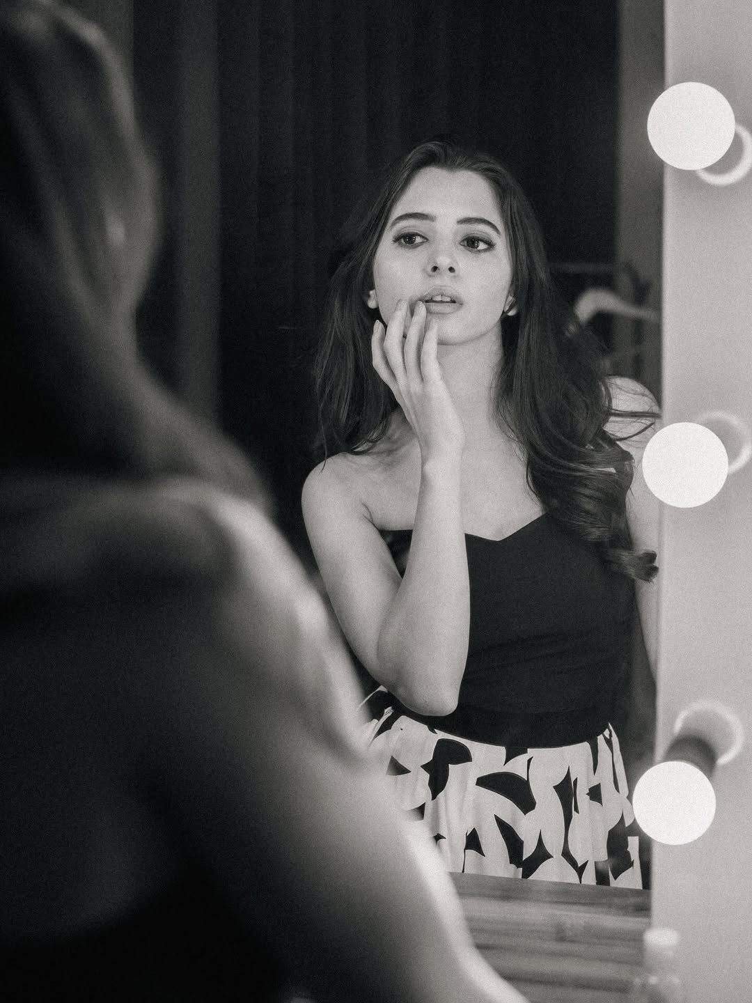 Preethi Asrani Stylish Western Look HD Images (7)