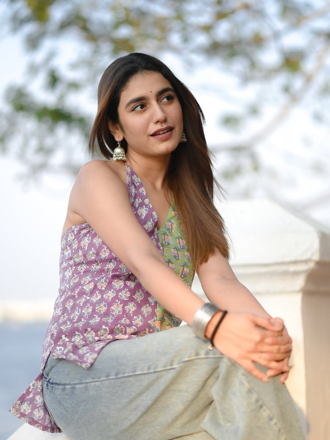 Priya Varrier Looks Beautiful in Stylish Printed Outfit (3)