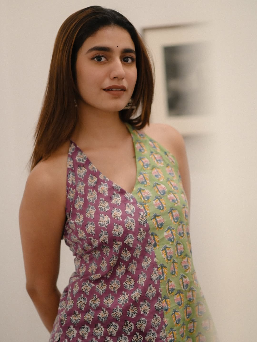 Priya Varrier Looks Beautiful in Stylish Printed Outfit (6)