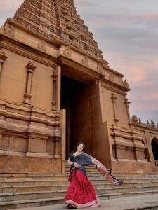 Priyanka Jain Beautiful Black Saree Traditional Look HD Images latest HD photos