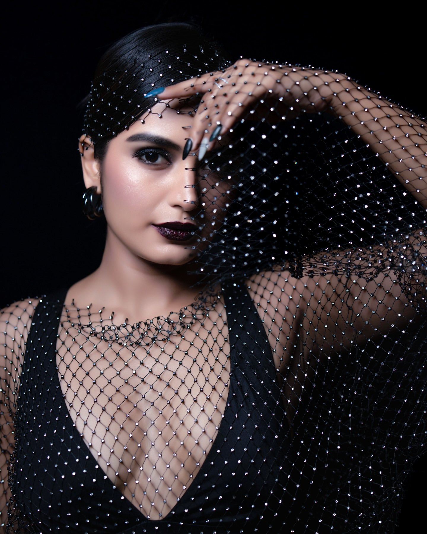 Priyanka Jain Bold Black Outfit Photoshoot (1)