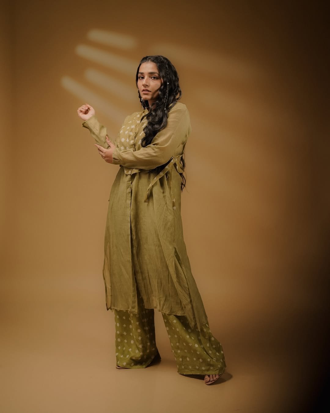 Rajisha Vijayan Looks Elegant in Olive Green Ethnic Outfit (8)