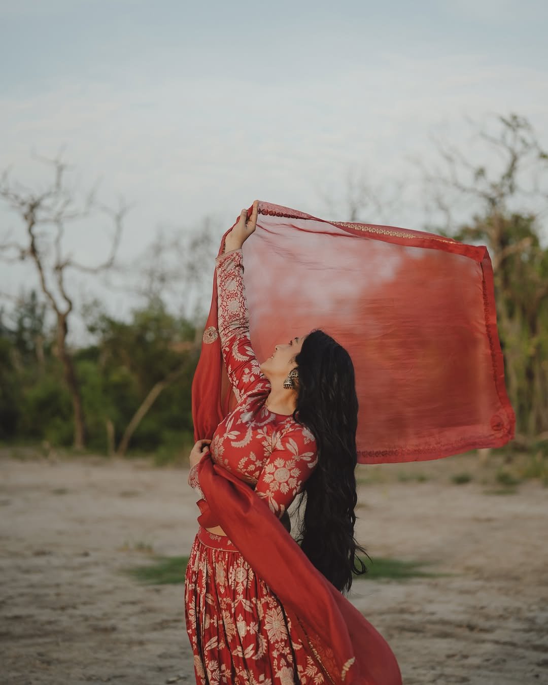 Rajisha Vijayan Looks Stunning in Red Traditional Outfit (15)