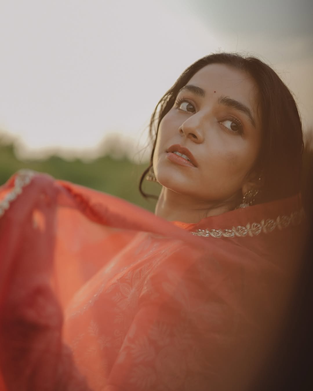 Rajisha Vijayan Looks Stunning in Red Traditional Outfit (3)