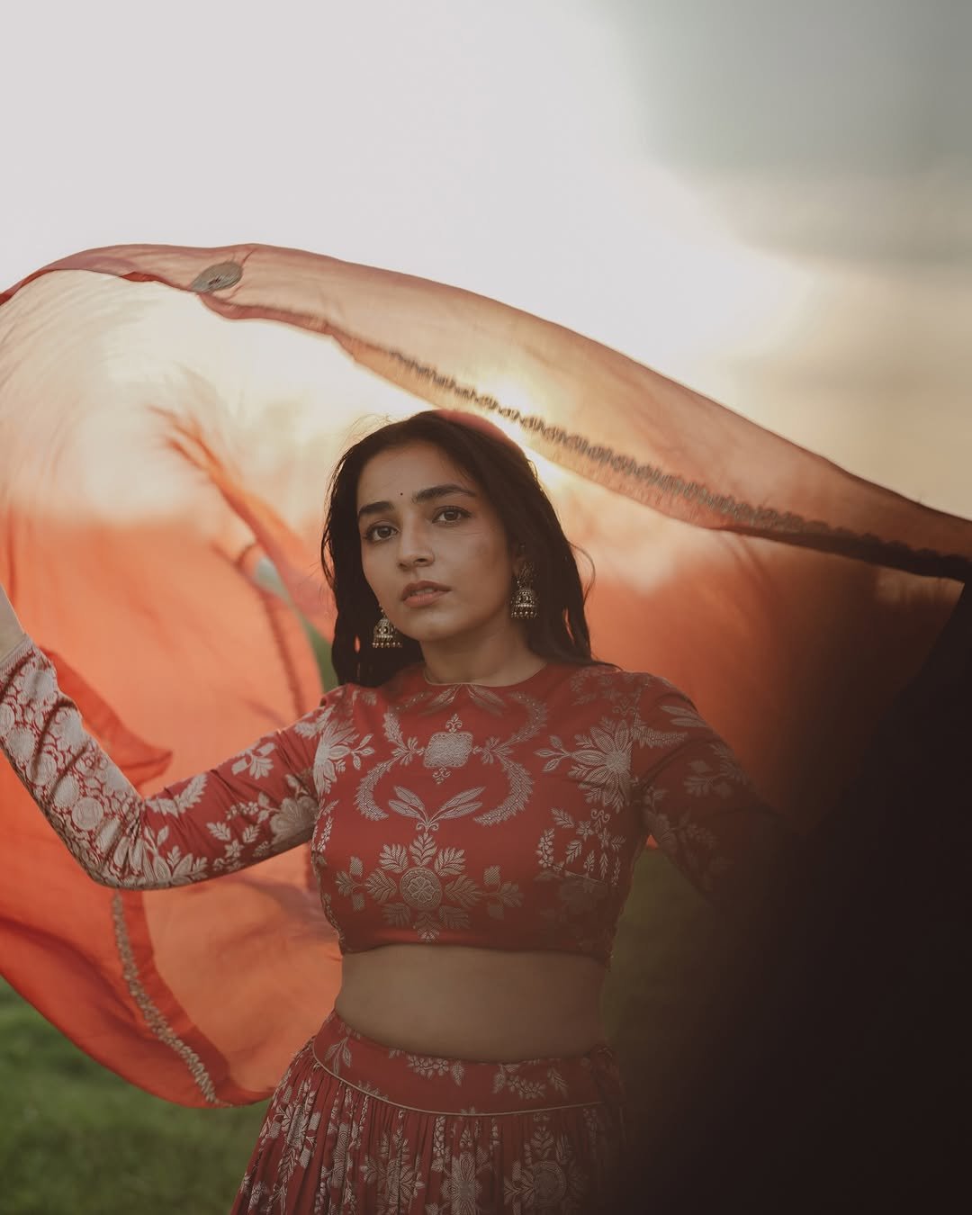 Rajisha Vijayan Looks Stunning in Red Traditional Outfit (5)